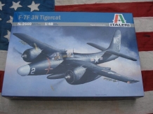 images/productimages/small/F-7F 3N Tigercat doos Italeri schaal 1;48 nw.jpg